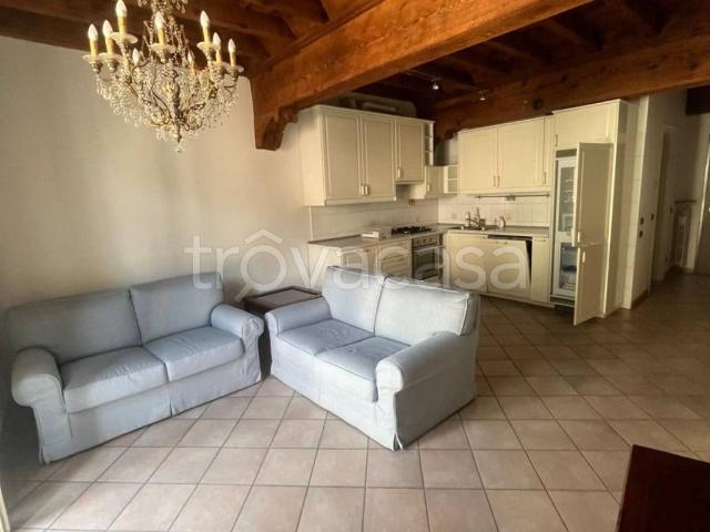 Appartamento in affitto a Cuneo via Cacciatori delle Alpi, arredato, cantina, balcone TrovaCasa