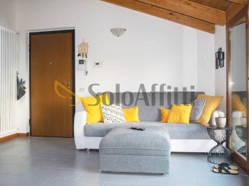 Appartamento in affitto a Cabiate CO