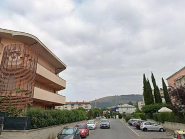Appartamento in affitto a Calenzano