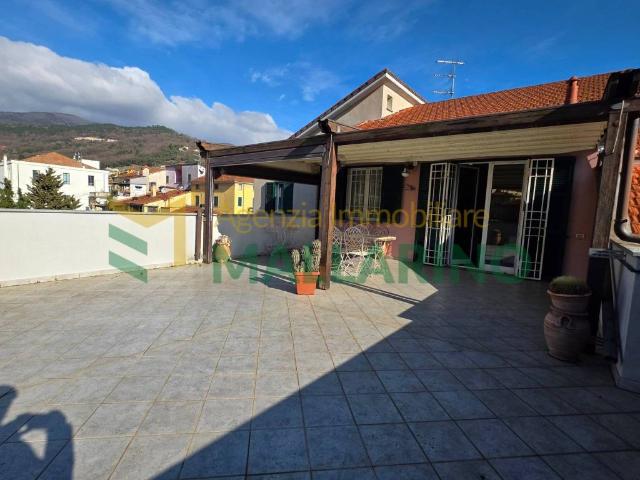 Appartamento in affitto a Calice Ligure SV