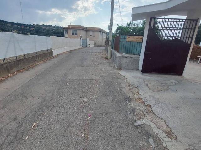 Appartamento in affitto a Caltanissetta via Archimede, 3, non arredato/vuoto, posto auto, terrazzo TrovaCasa