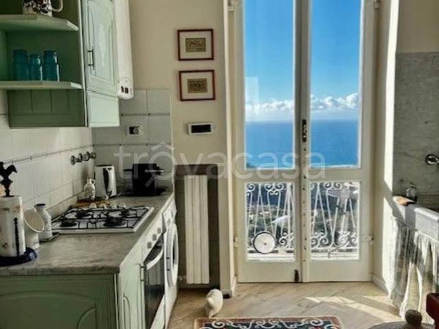 Appartamento in affitto a Camogli, riscaldamento autonomo, senza ascensore, balcone TrovaCasa
