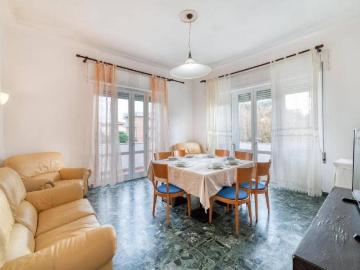 Appartamento in affitto a Camaiore LU