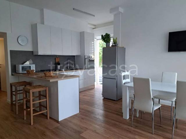 Appartamento in affitto a Camaiore via Giosuè Carducci, giardino, posto auto, terrazzo TrovaCasa