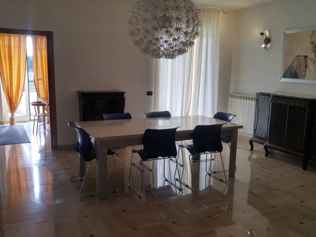 Appartamento in affitto a Canosa di Puglia, zona 167