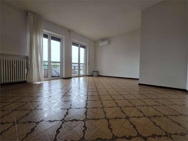 Appartamento in affitto a Cantù, box, ascensore, aria condizionata TrovaCasa