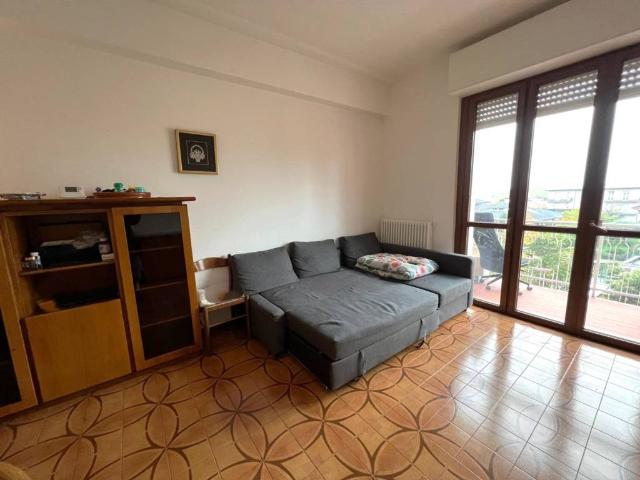 Appartamento in affitto a Cantù CO