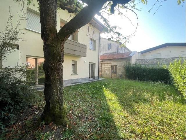 Appartamento in affitto a Cantù CO