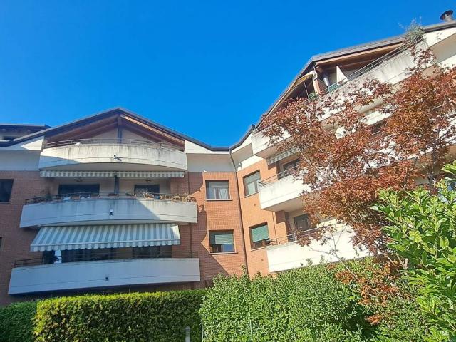 Appartamento in affitto a Cantello VA