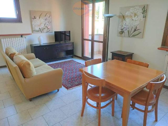 Appartamento in affitto a Casatenovo via Da Besozzo, 4