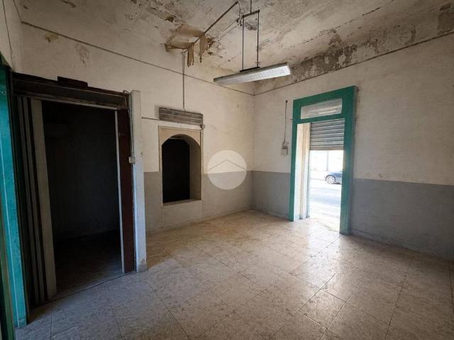 Appartamento in affitto a Casavatore via antonio locatelli, 40, da ristrutturare, centrale, vicinanze negozi TrovaCasa