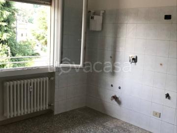Appartamento in affitto a Bologna via Battindarno, arredato, terrazzo, cantina TrovaCasa