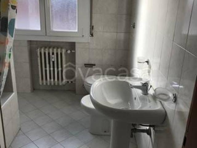 Appartamento in affitto a Bologna via Battindarno, arredato, terrazzo, cantina TrovaCasa