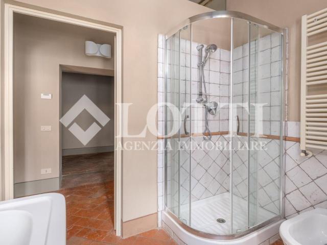 Appartamento in affitto a Cascina