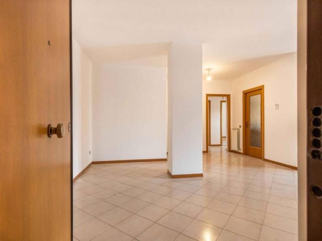 Appartamento in affitto a Cascina PI