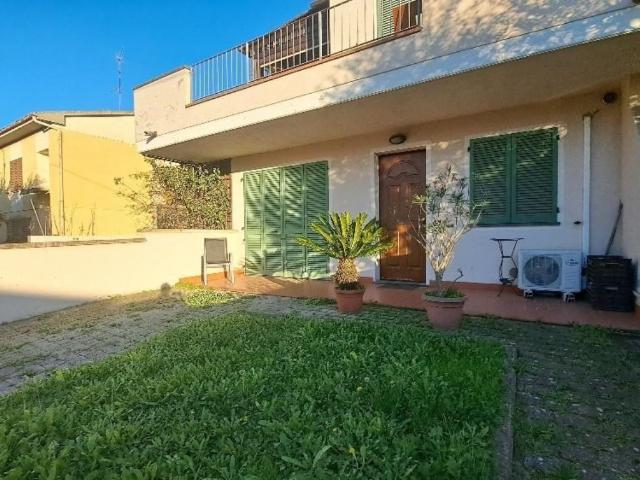 Appartamento in affitto a Cascina via di Mezzo Sud, arredato, giardino privato, posto auto TrovaCasa