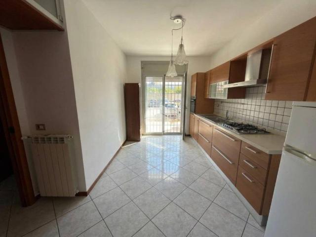 Appartamento in affitto a Caserta CE