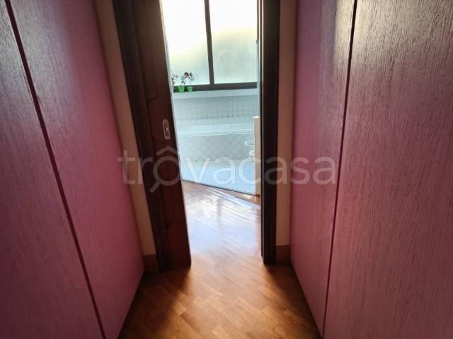 Appartamento in affitto a Caserta traversa di via acquaviva, arredato, posto auto, terrazzo TrovaCasa