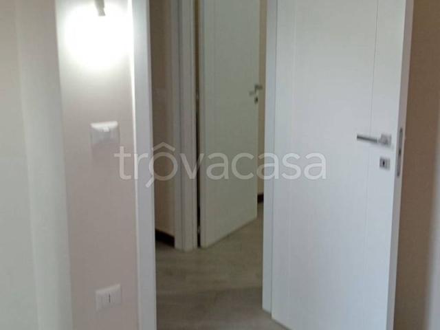 Appartamento in affitto a Caserta via Corradello d'Aquino, non arredato/vuoto, box, buono stato TrovaCasa