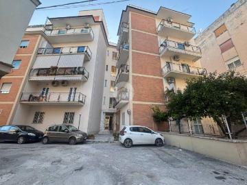 Appartamento in affitto a Caserta via g. A. Acquaviva, 56, arredato, giardino privato, terrazzo TrovaCasa