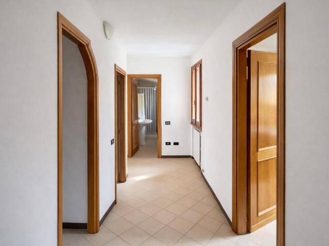 Appartamento in affitto a Casina, arredato, posto auto coperto, luminoso TrovaCasa