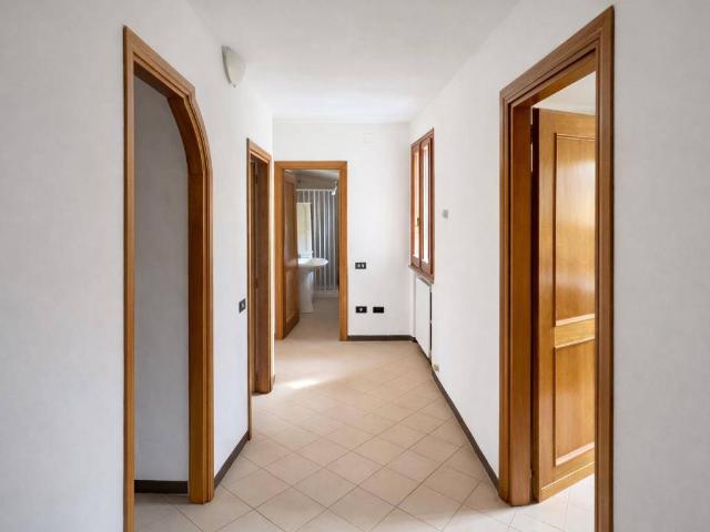 Appartamento in affitto a Casina RE
