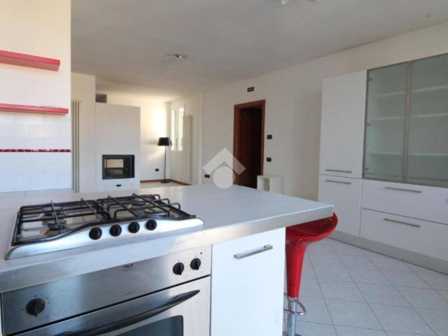 Appartamento in affitto a Cassola, posto auto, terrazzo, parzialmente arredato TrovaCasa