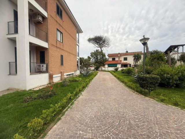 Appartamento in affitto a Castel Volturno castel Volturno delle azalee, arredato, terrazzo, contesto signorile TrovaCasa