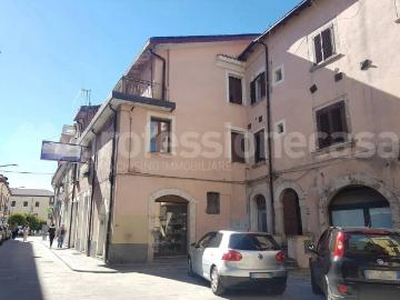 Appartamento in affitto a Castel di Sangro corso Vittorio Emanuele, 71, arredato, ascensore, lavatrice TrovaCasa