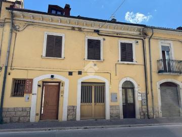 Appartamento in affitto a Castel di Sangro AQ