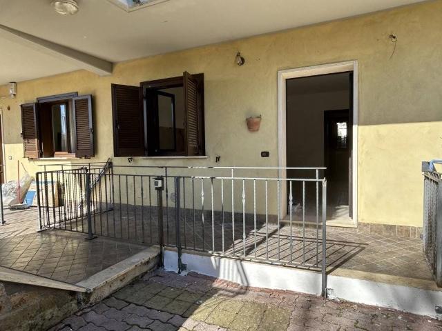 Appartamento in affitto a Castel Sant'Elia via Gabriele d'Annunzio, non arredato/vuoto, riscaldamento a pavimento, centrale TrovaCasa
