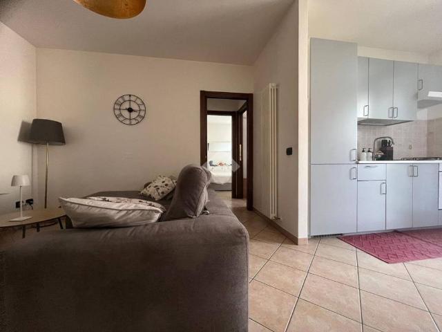 Appartamento in affitto a Castelnovo di Sotto via Puccini, 1, box, parzialmente arredato, balcone TrovaCasa