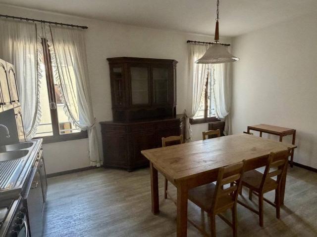 Appartamento in affitto a Castelfranco Veneto via Roma, parzialmente arredato, centrale, balcone TrovaCasa