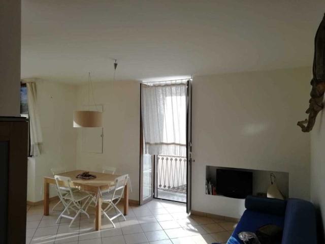 Appartamento in affitto a Castellabate piazza Mondelli, arredato, riscaldamento autonomo, vista mare TrovaCasa