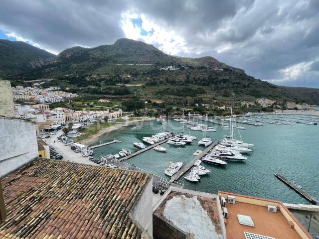 Appartamento in affitto a Castellammare del Golfo via Giacomo Puccini, terrazzo, luminoso TrovaCasa