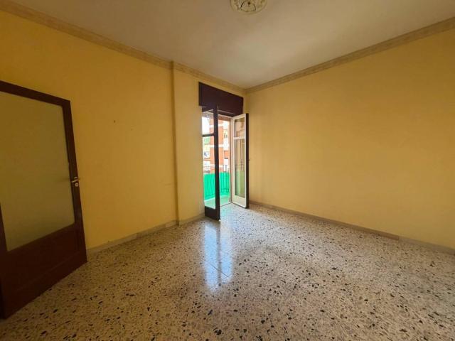 Appartamento in affitto a Castellammare di Stabia via Galeno, luminoso, balcone, cucina abitabile TrovaCasa