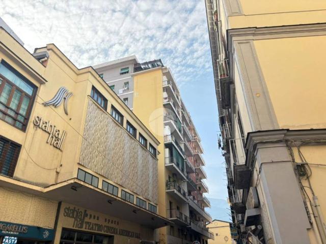 Appartamento in affitto a Castellammare di Stabia via s. Vincenzo, non arredato/vuoto, cucina abitabile TrovaCasa