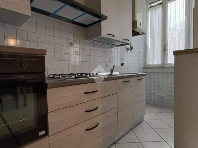 Appartamento in affitto a Castellanza piazza castegnate, 10, arredato, cucina a vista TrovaCasa