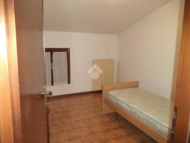 Appartamento in affitto a Castello di Godego, parzialmente arredato, angolo cottura, bagno finestrato TrovaCasa