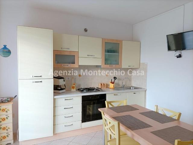 Appartamento in affitto a Castelsardo via Dublino 7, arredato, vista mare, predisposizione aria condizionata TrovaCasa