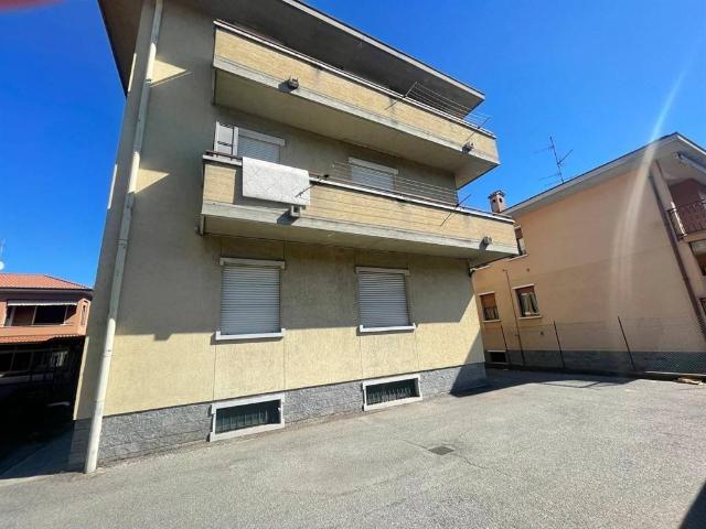 Appartamento in affitto a Castronno VA