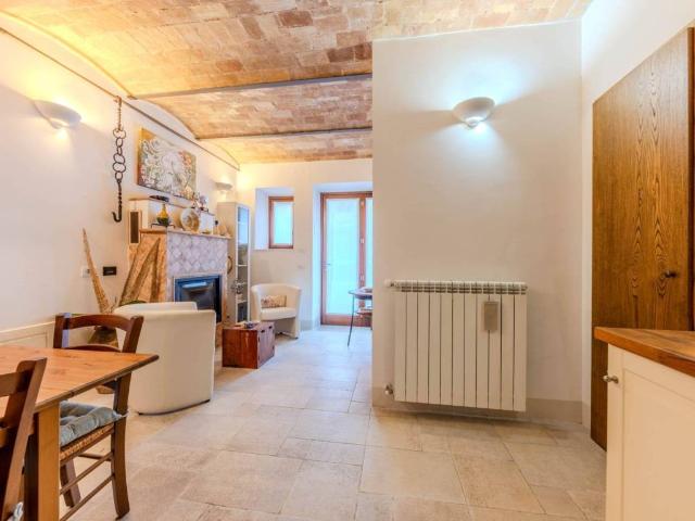 Appartamento in affitto a Capodimonte VT