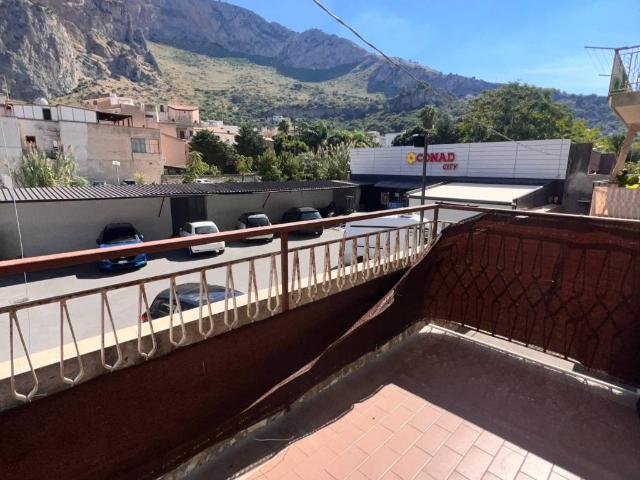 Appartamento in affitto a Capaci PA