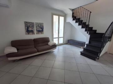 Appartamento in affitto a Capraia e Limite