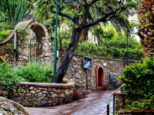 Appartamento in affitto a Capri NA
