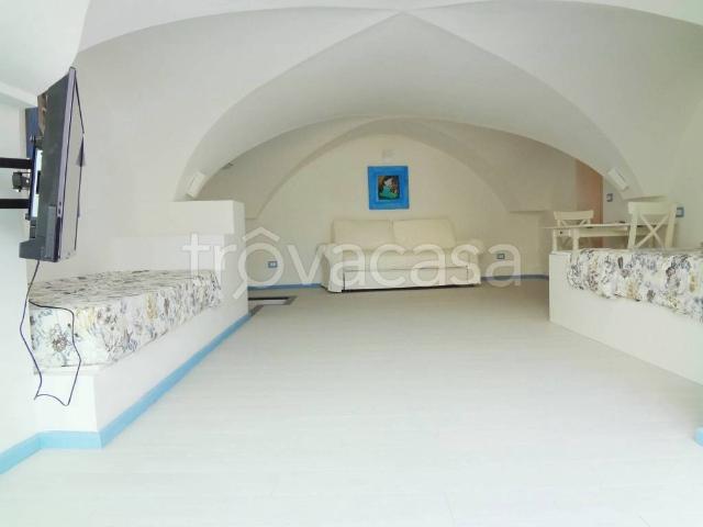 Appartamento in affitto a Capri via Posterula, arredato, terrazzo, centrale TrovaCasa