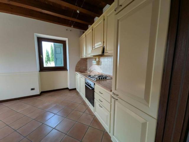 Appartamento in affitto a Caprino Veronese VR