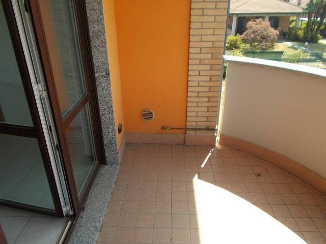 Appartamento in affitto a Caronno Pertusella VA