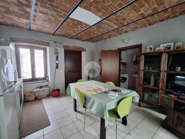 Appartamento in affitto a Caravino via Capitano Saudino, 2, arredato, posto auto, riscaldamento autonomo TrovaCasa