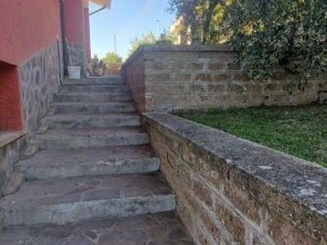 Appartamento in affitto a Carbognano VT